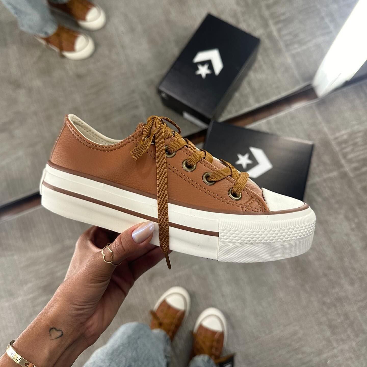 Tênis All Star Caramelo Off White Plataforma