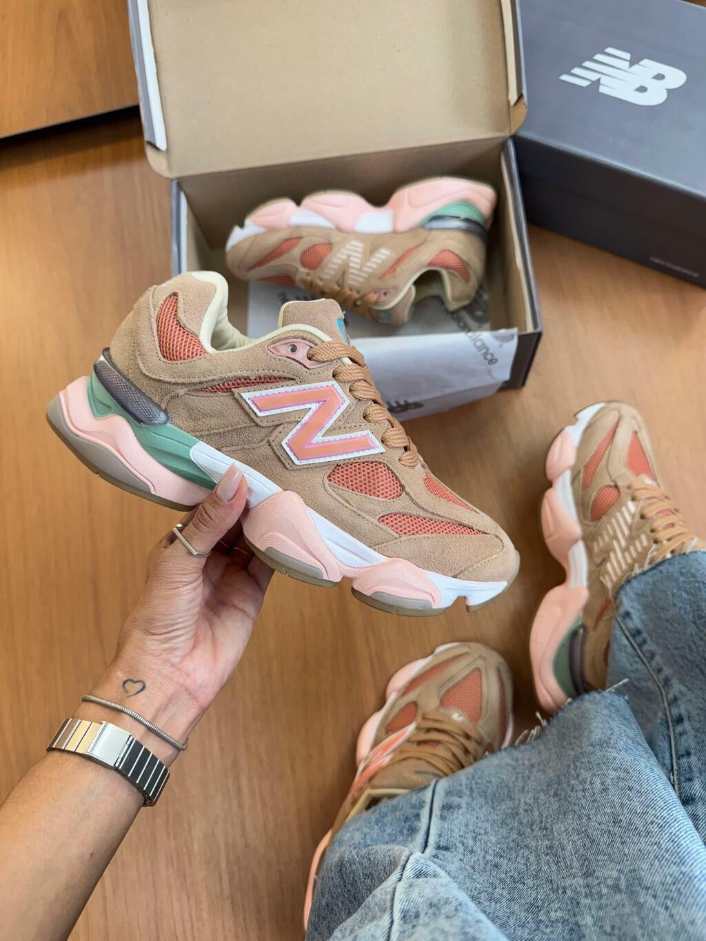 Tênis New Balance 9060 Sea Salt Colorway Couro Legítimo