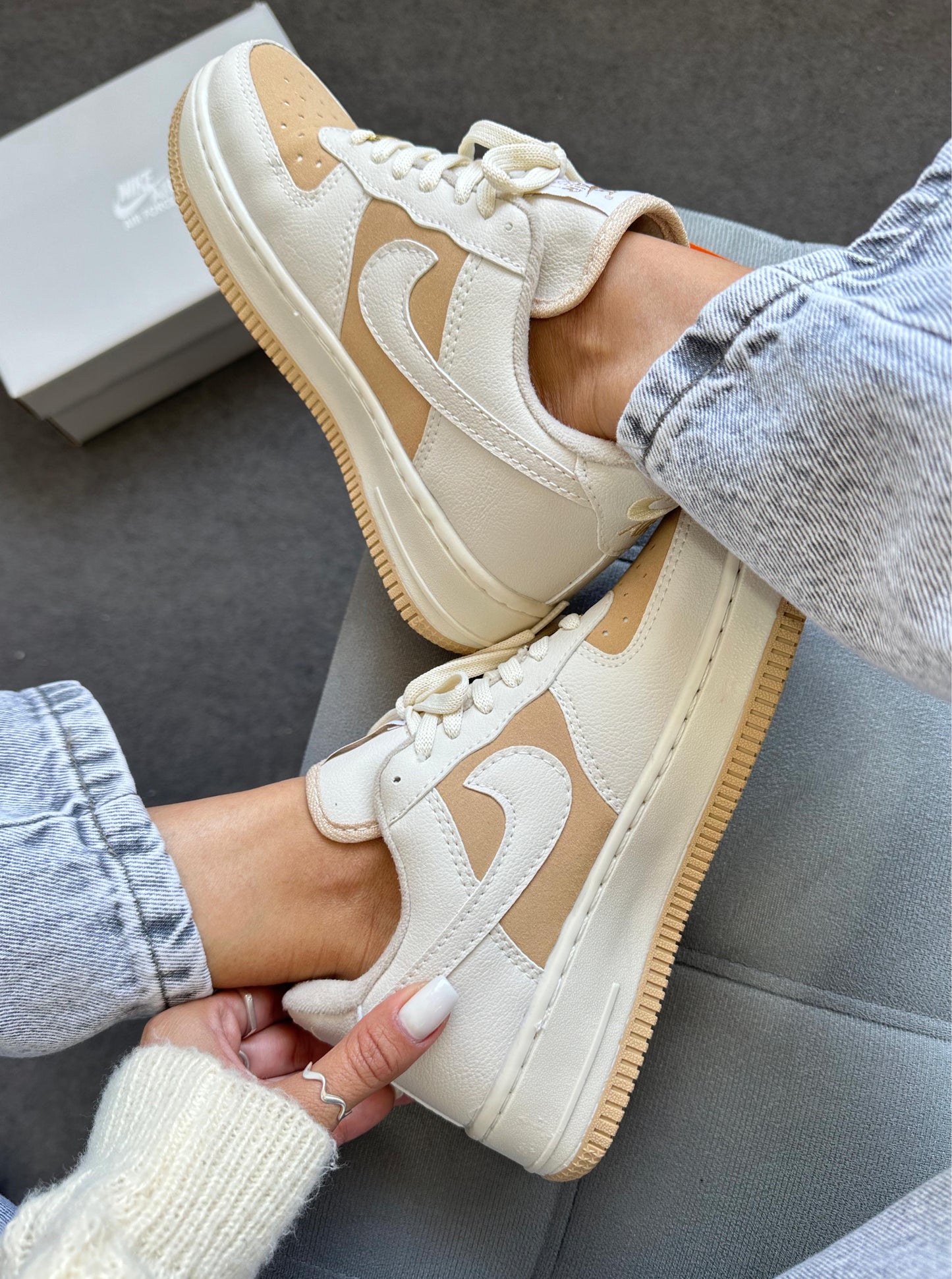 Tênis Nike Air Force Off Nude Premium