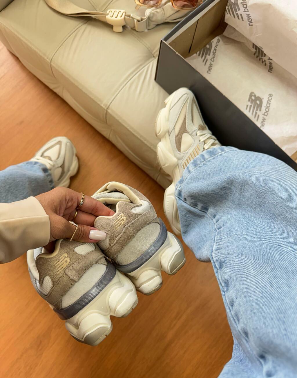 Tênis New Balance 9060 Sea Salt Bege Couro Legítimo