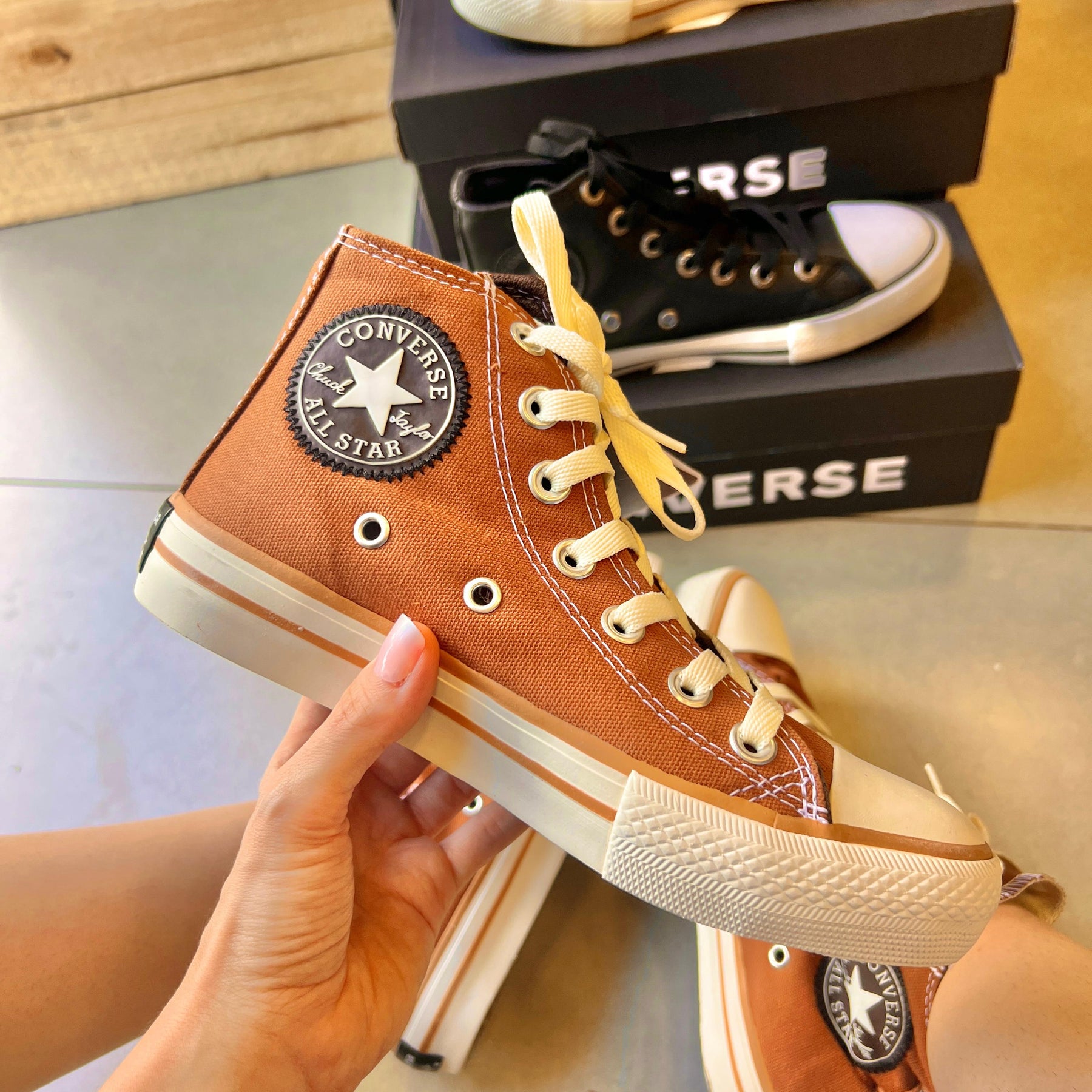 TĂȘnis All Star Cano Alto Caramelo Lona