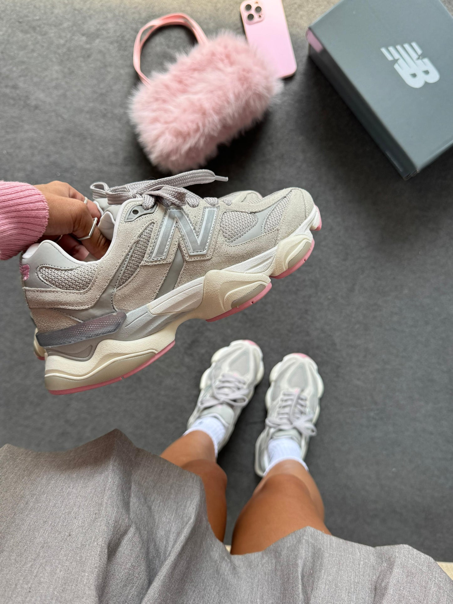 Tênis New Balance 9060 Danone Couro Legítimo
