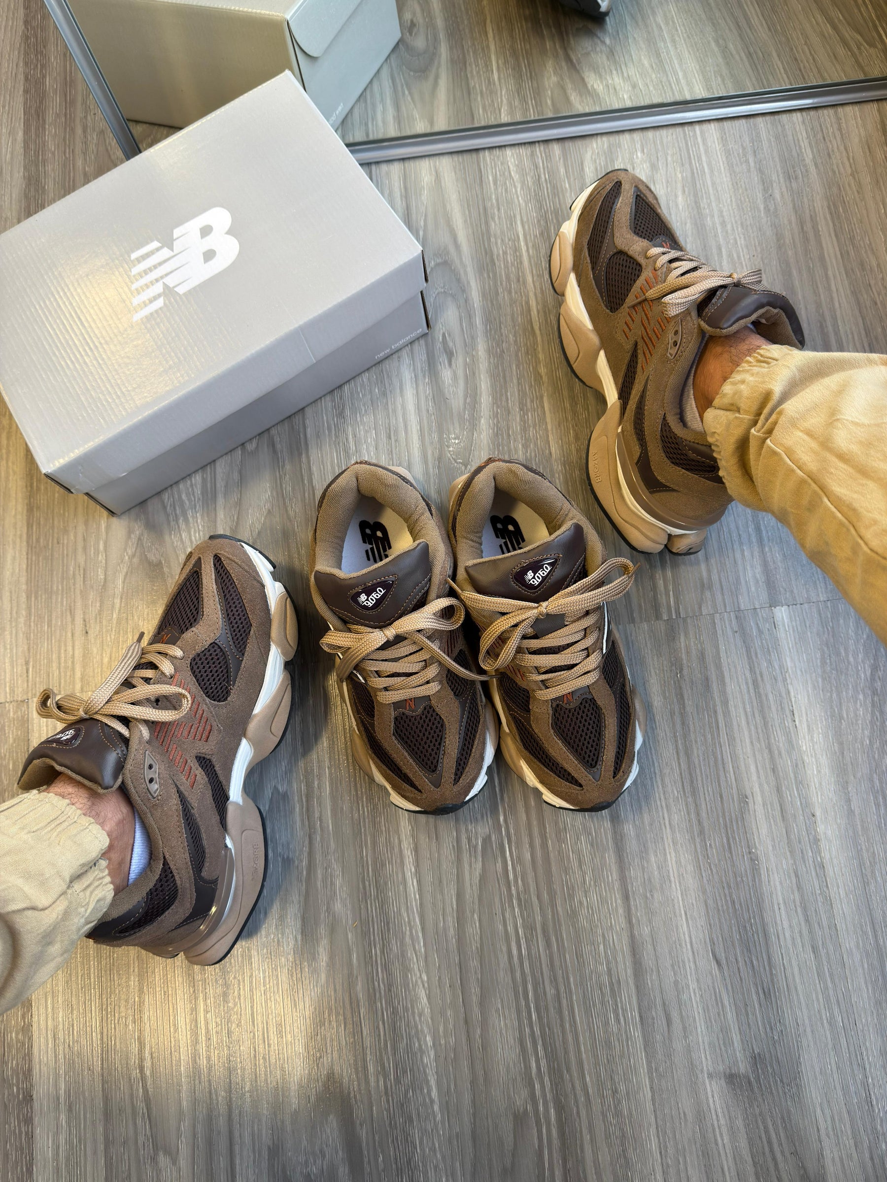 Tênis New Balance 9060 Sea Salt Marrom Masculino Couro Legítimo