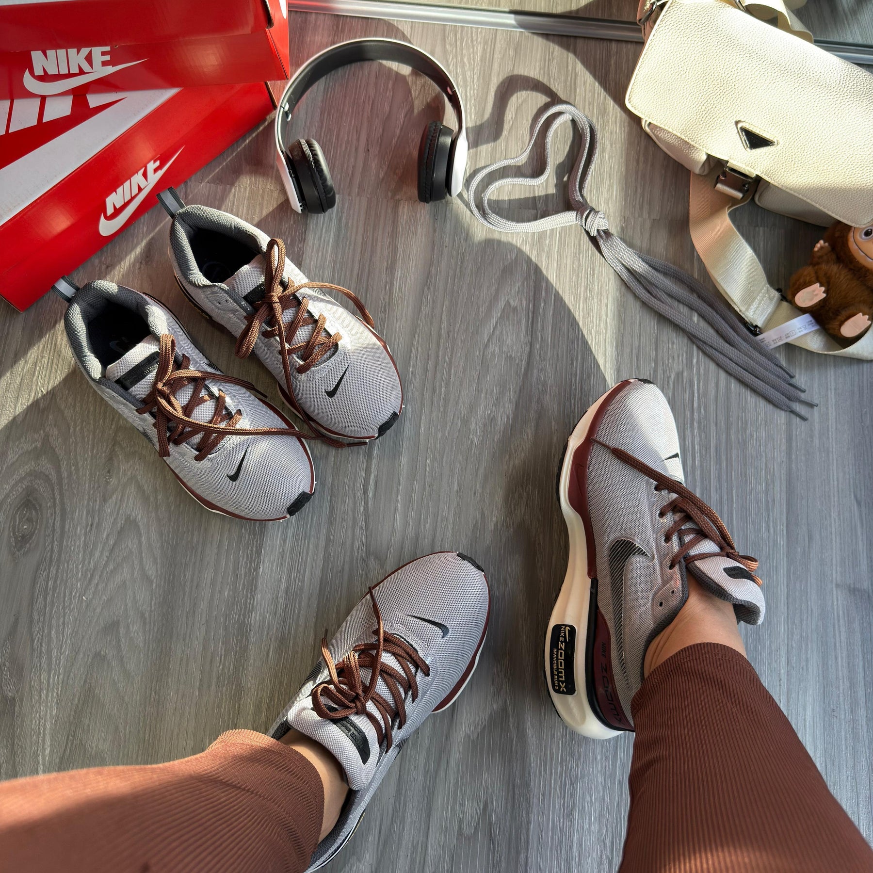 Tênis Nike Zoom X Invincible 3 Cinza e Marrom Premium