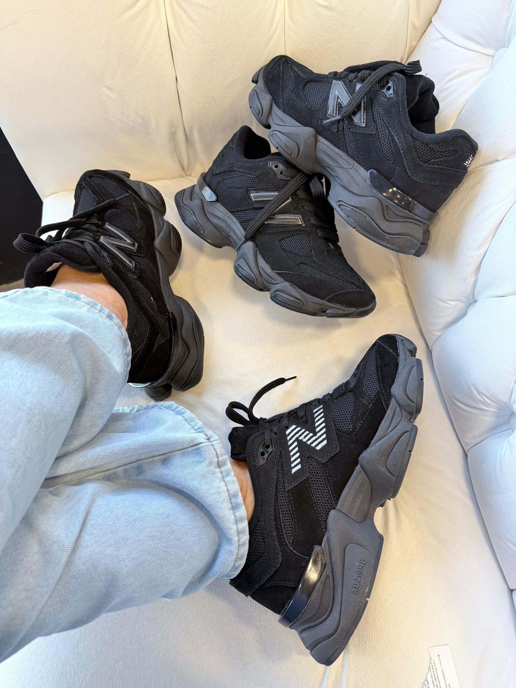 Tênis New Balance 9060 Sea Salt Preto Feminino Couro Legítimo