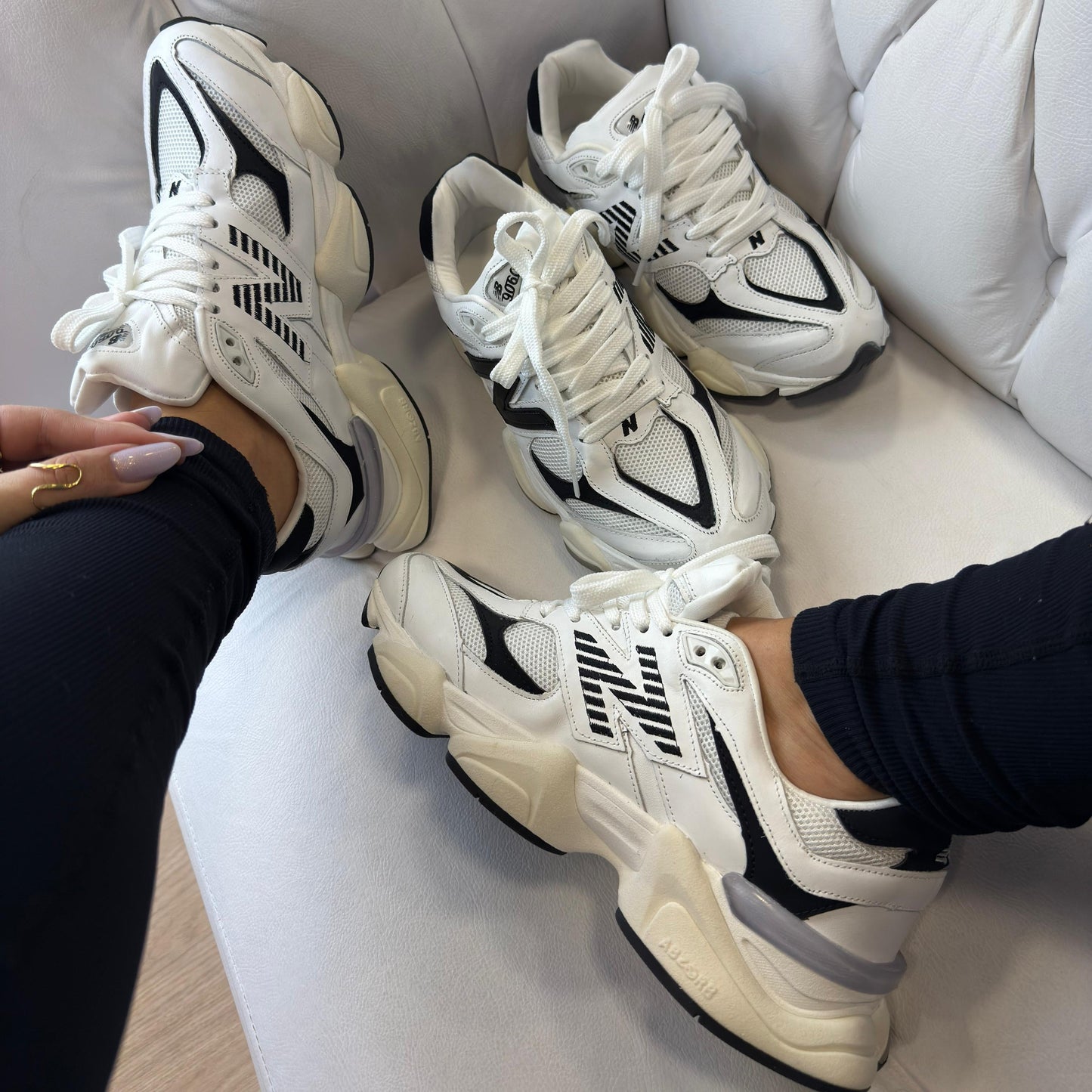 Tênis New Balance 9060 Sea Salt Branco e Preto Feminino Couro Legítimo