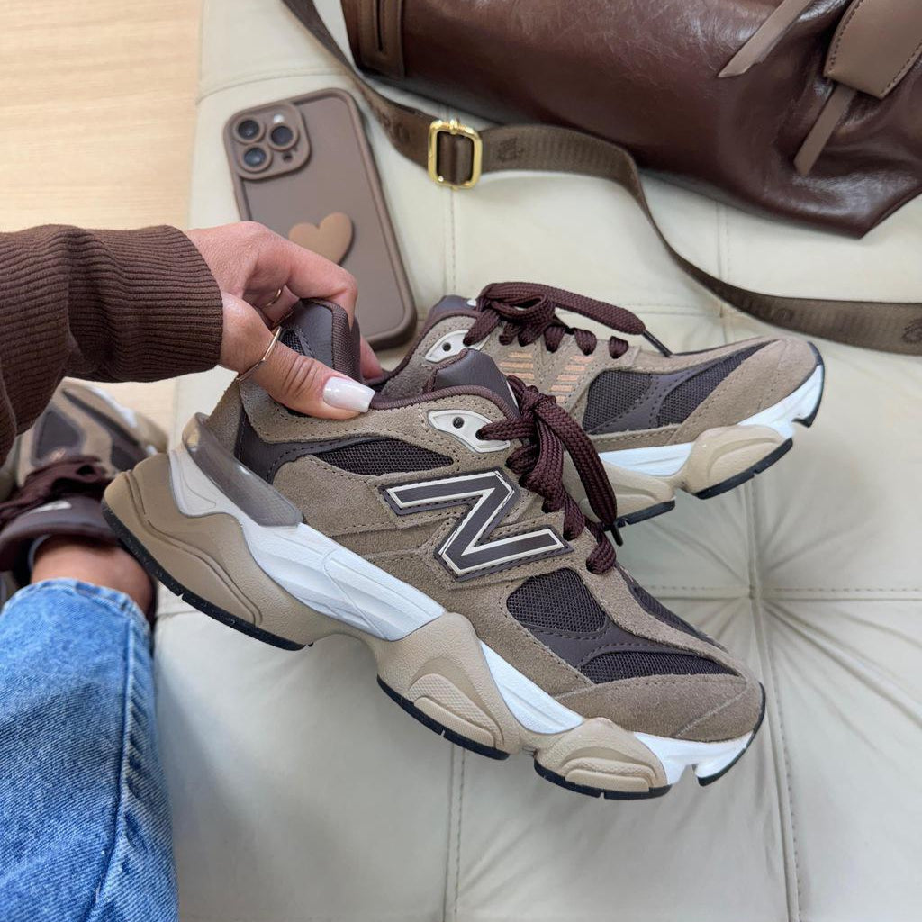 Tênis New Balance 9060 Sea Salt Marrom Feminino Couro Legítimo