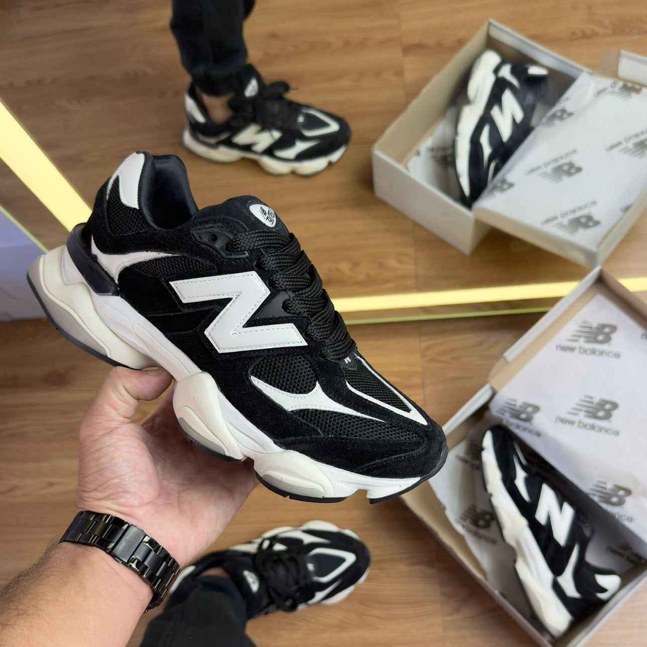 Tênis New Balance 9060 Sea Salt Preto e Branco Masculino Couro Legítimo