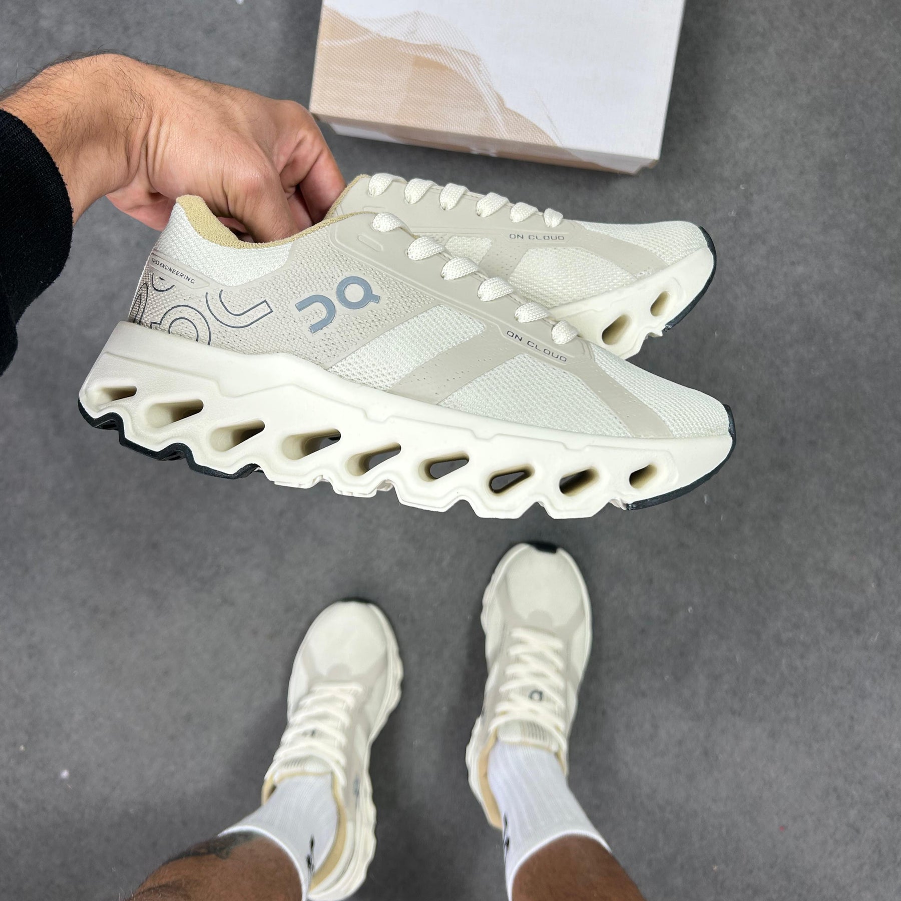 Tênis On Cloudtilt Off White Prime + Garrafinha