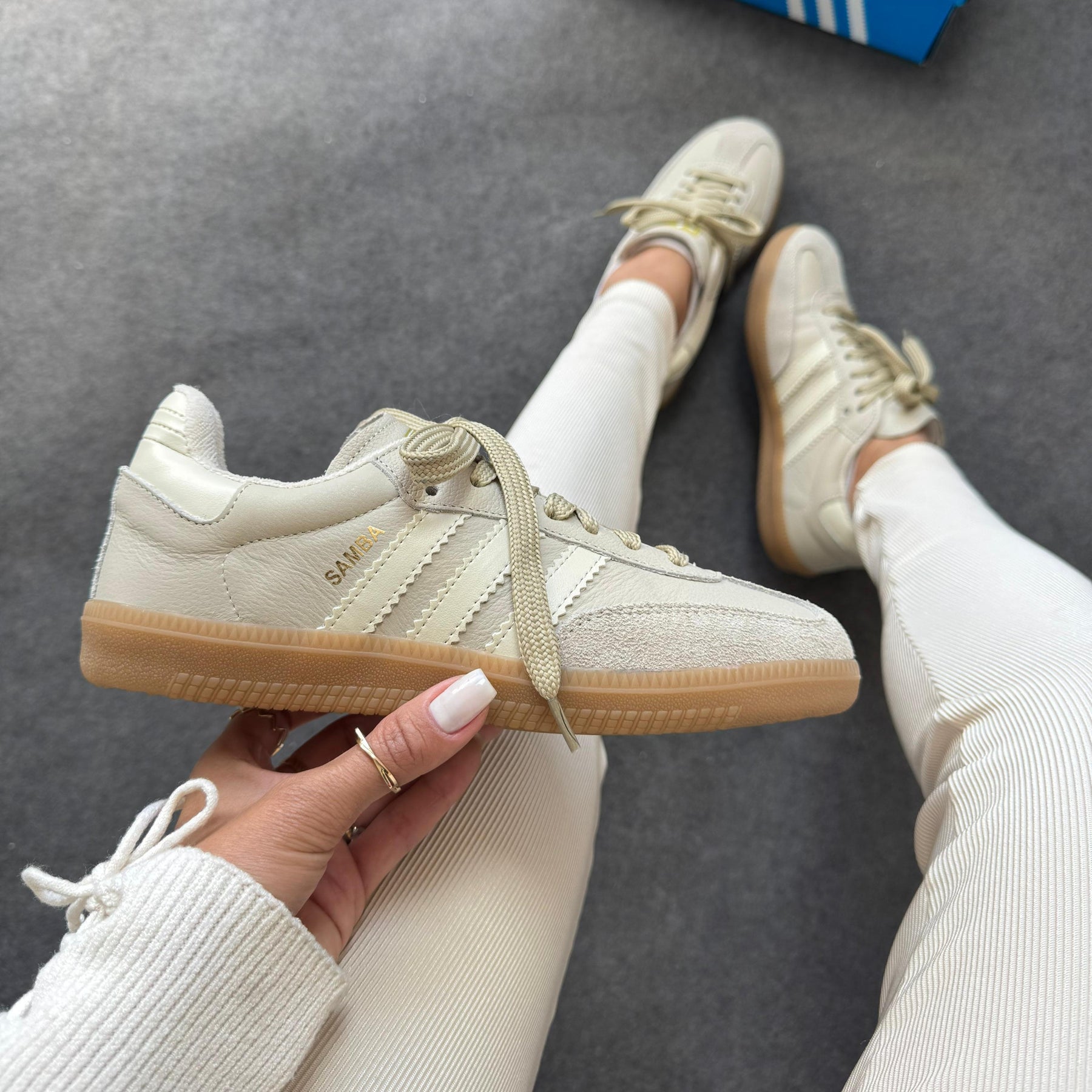 Tênis Adidas Samba OG Creme Prime em Couro Legítimo