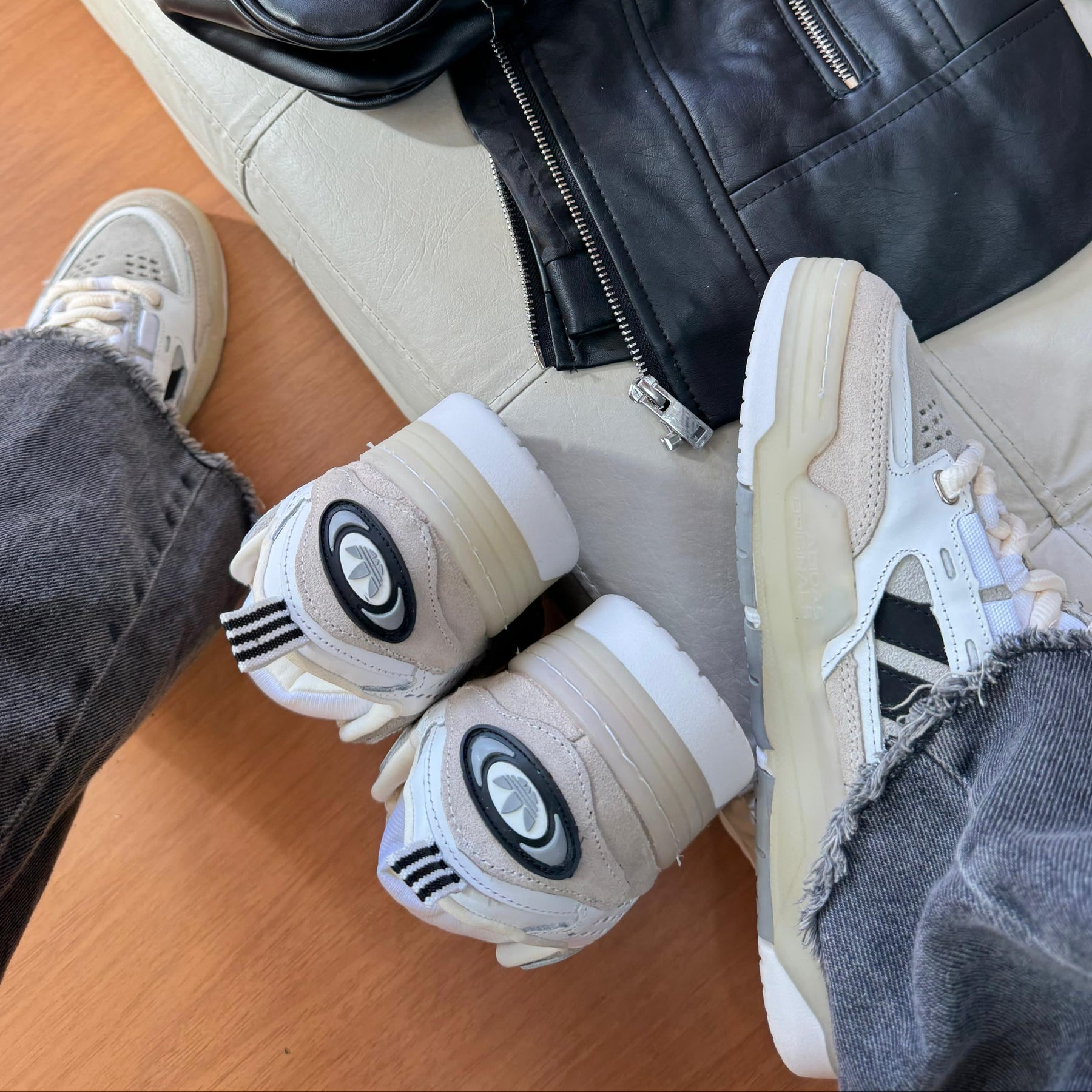 Tênis Adidas ADI2000 Cloud White Couro Legítimo