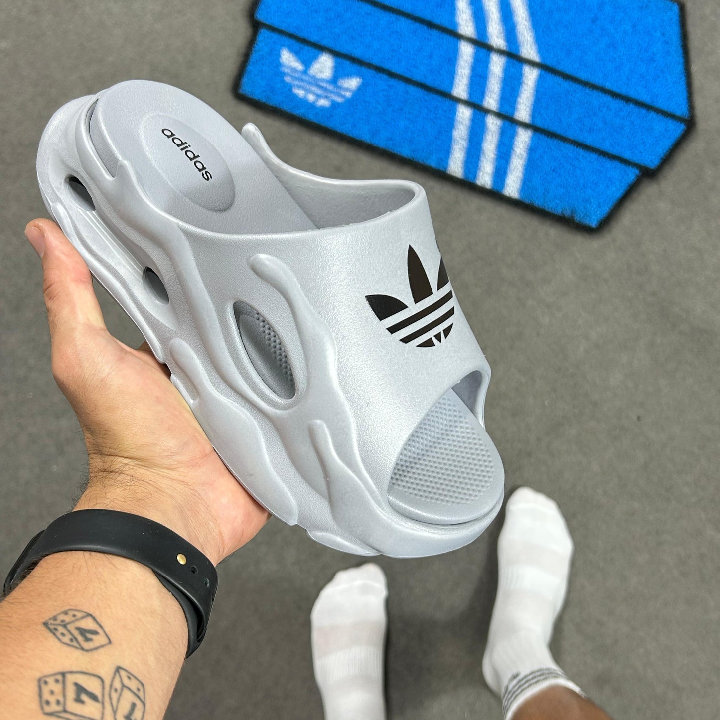 Chinelo Adidas Slid Plataforma Cinza Premium