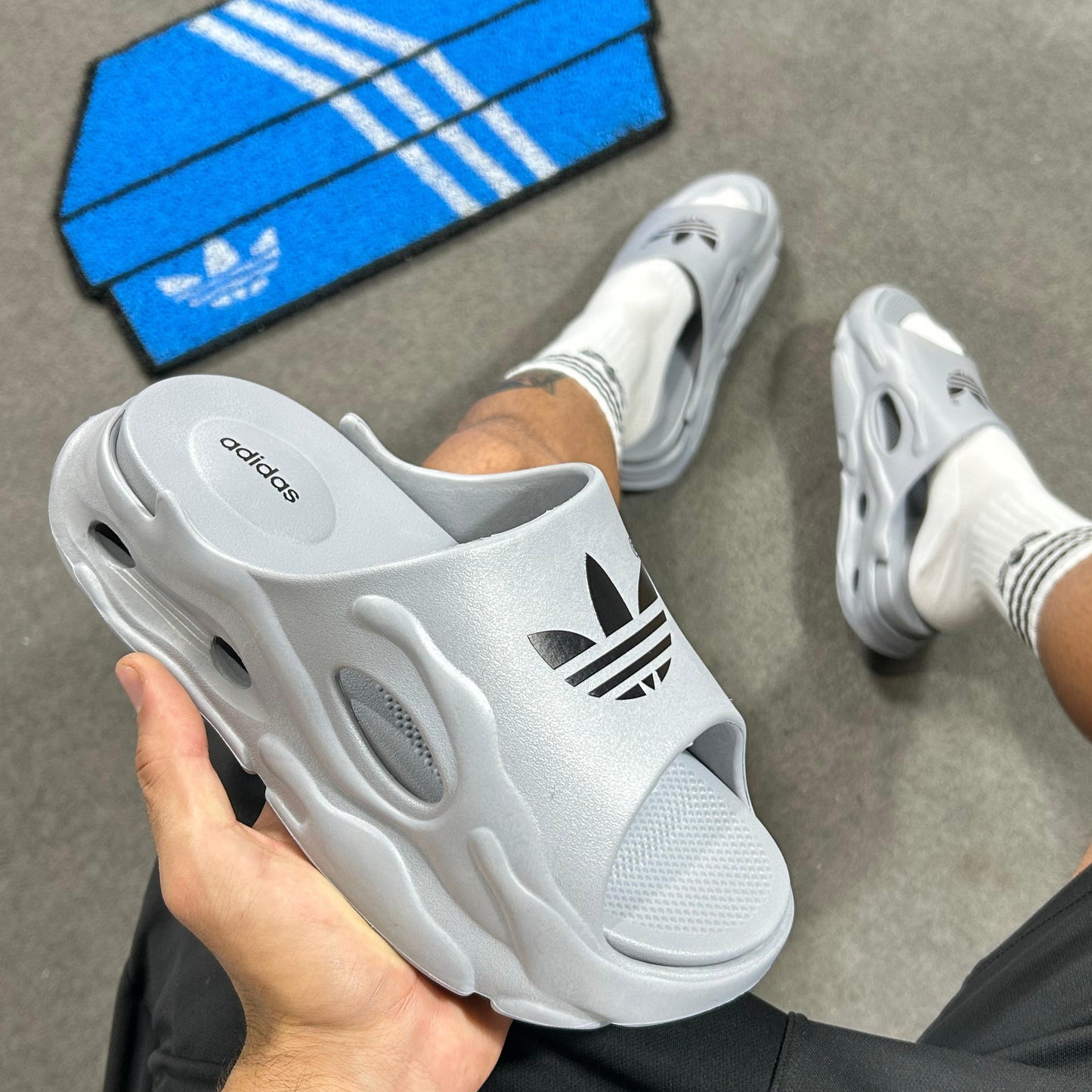 Chinelo Adidas Slid Plataforma Cinza Premium