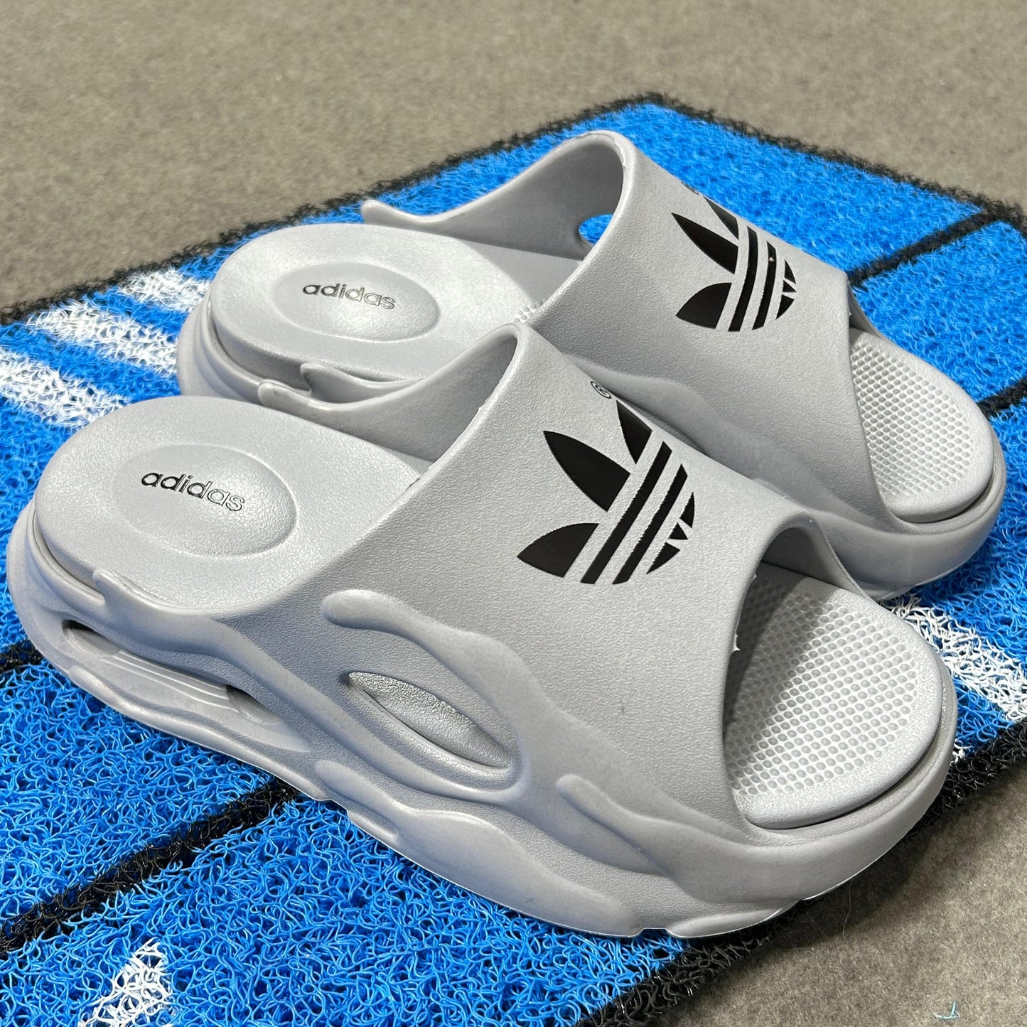Chinelo Adidas Slid Plataforma Cinza Premium