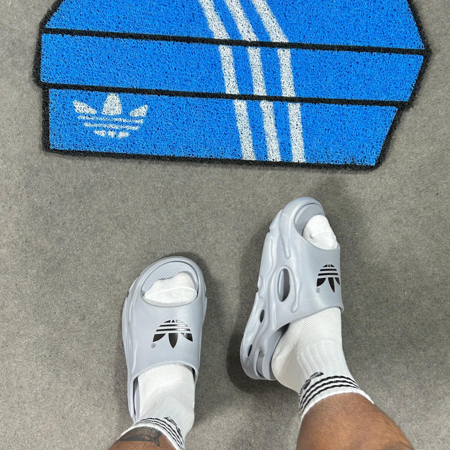 Chinelo Adidas Slid Plataforma Cinza Premium