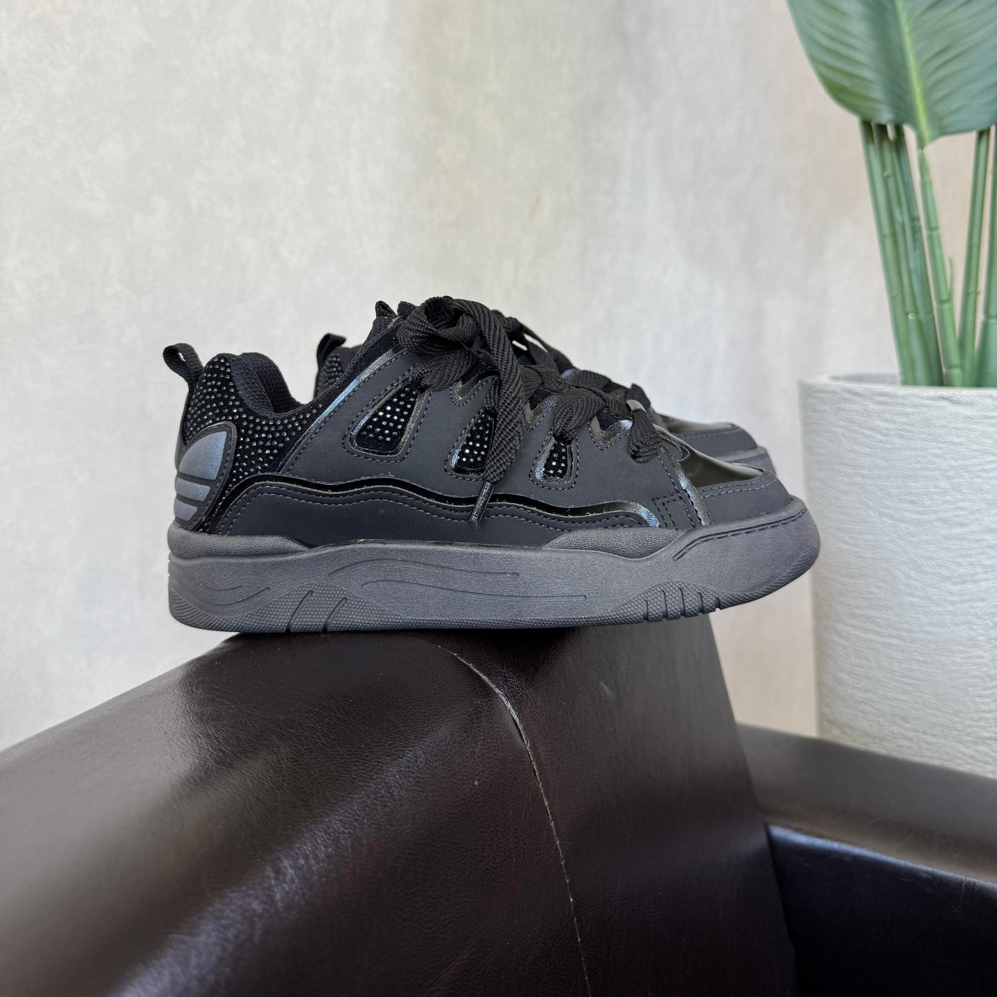 Tênis Adidas Oziris Pedraria Preto Prime