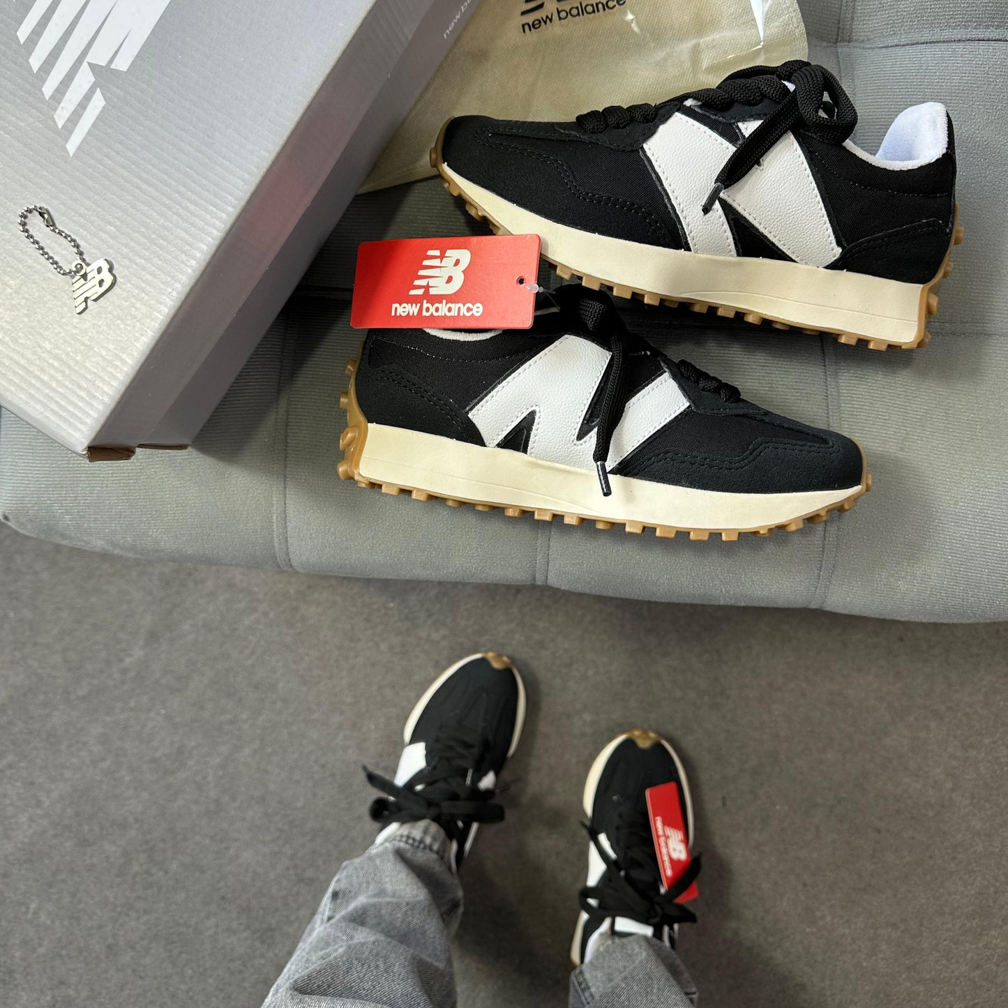 Tênis New Balance 327 Preto e Branco Prime
