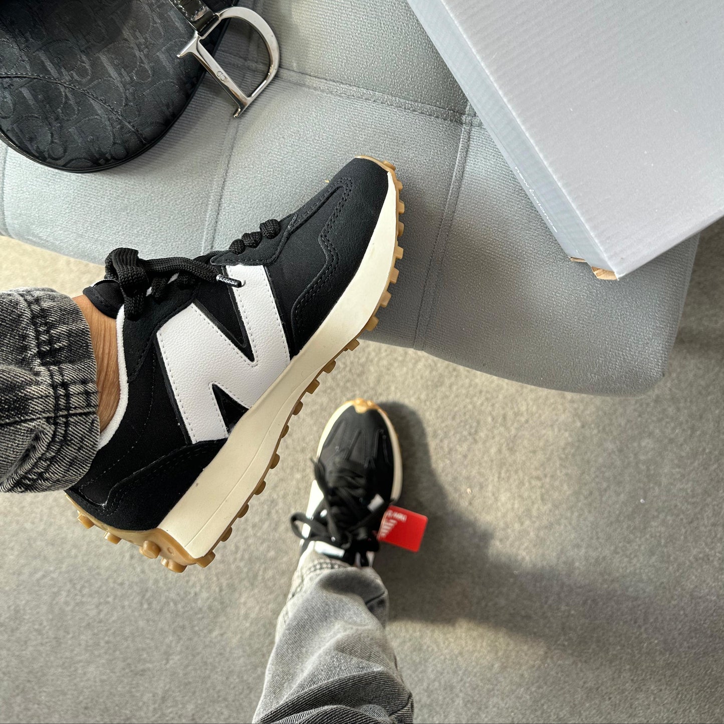 Tênis New Balance 327 Preto e Branco Prime