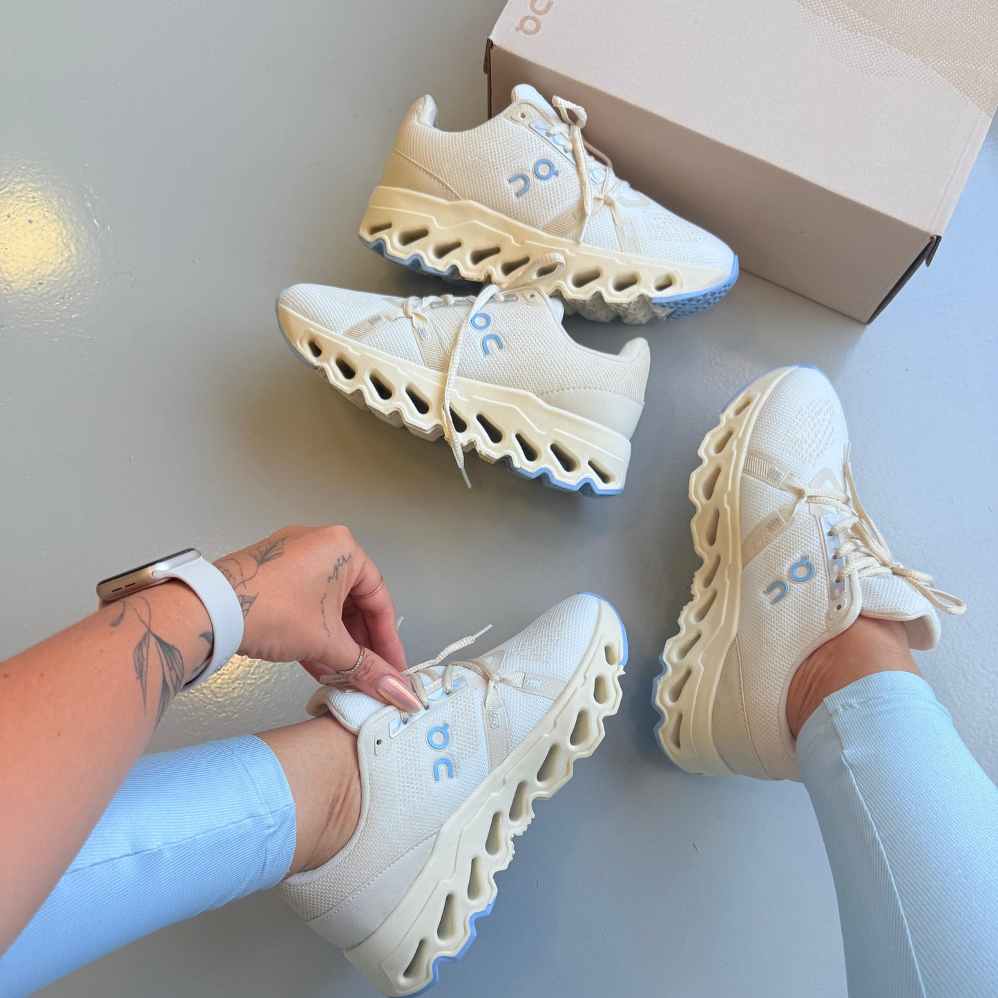 Tênis ON Cloud Cloudsurfer Off White Azul Bebê Prime