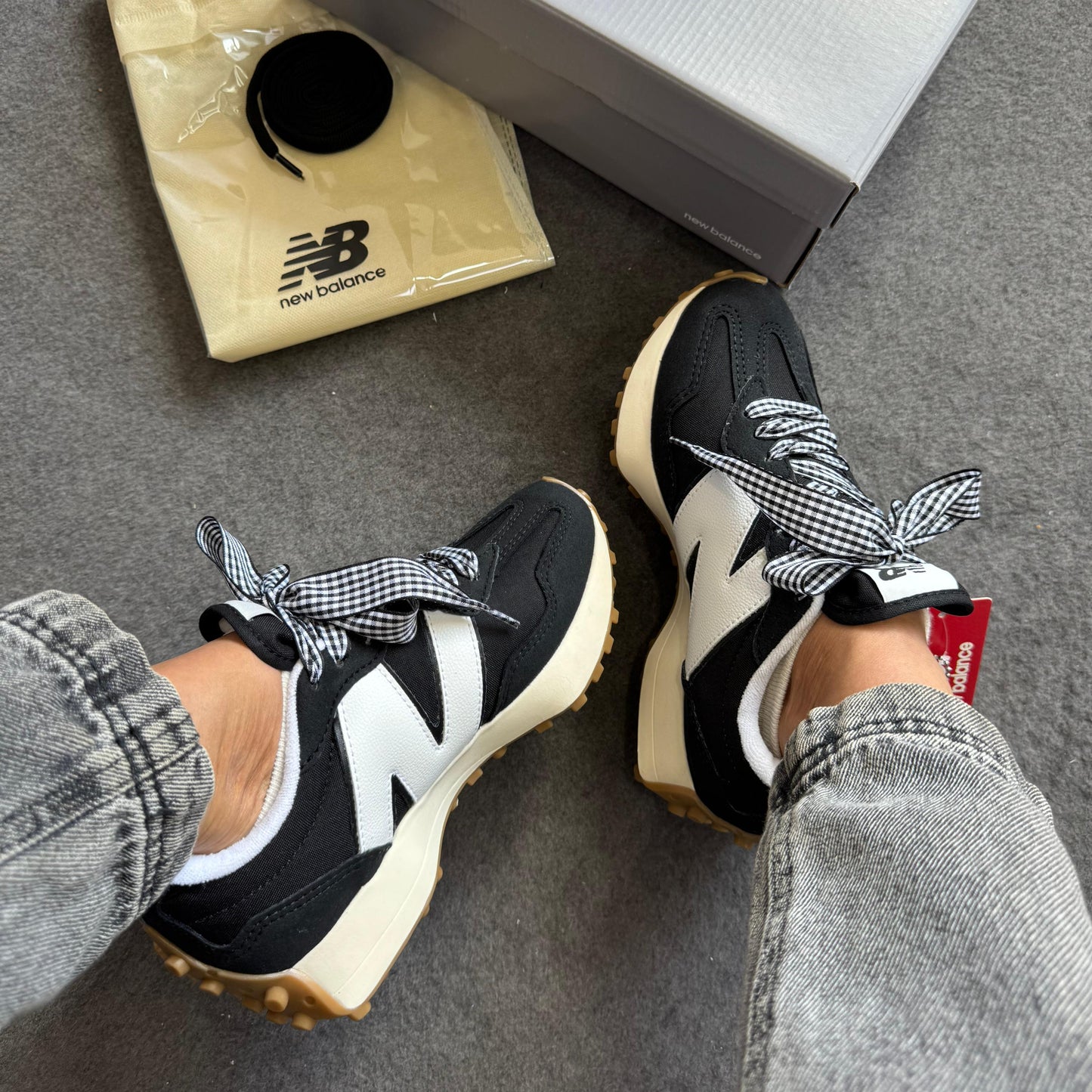 Tênis New Balance 327 Black Vegan Vintage Prime