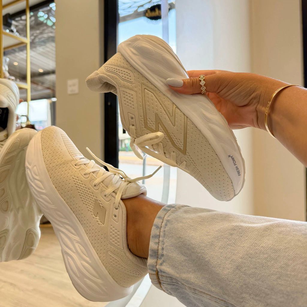 Tênis New Balance Fresh Faam 1080 Off Ouro Prime