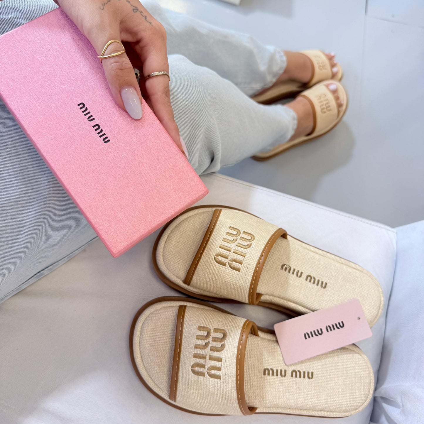 Slide Sumer Miu Miu Bege Elegancy
