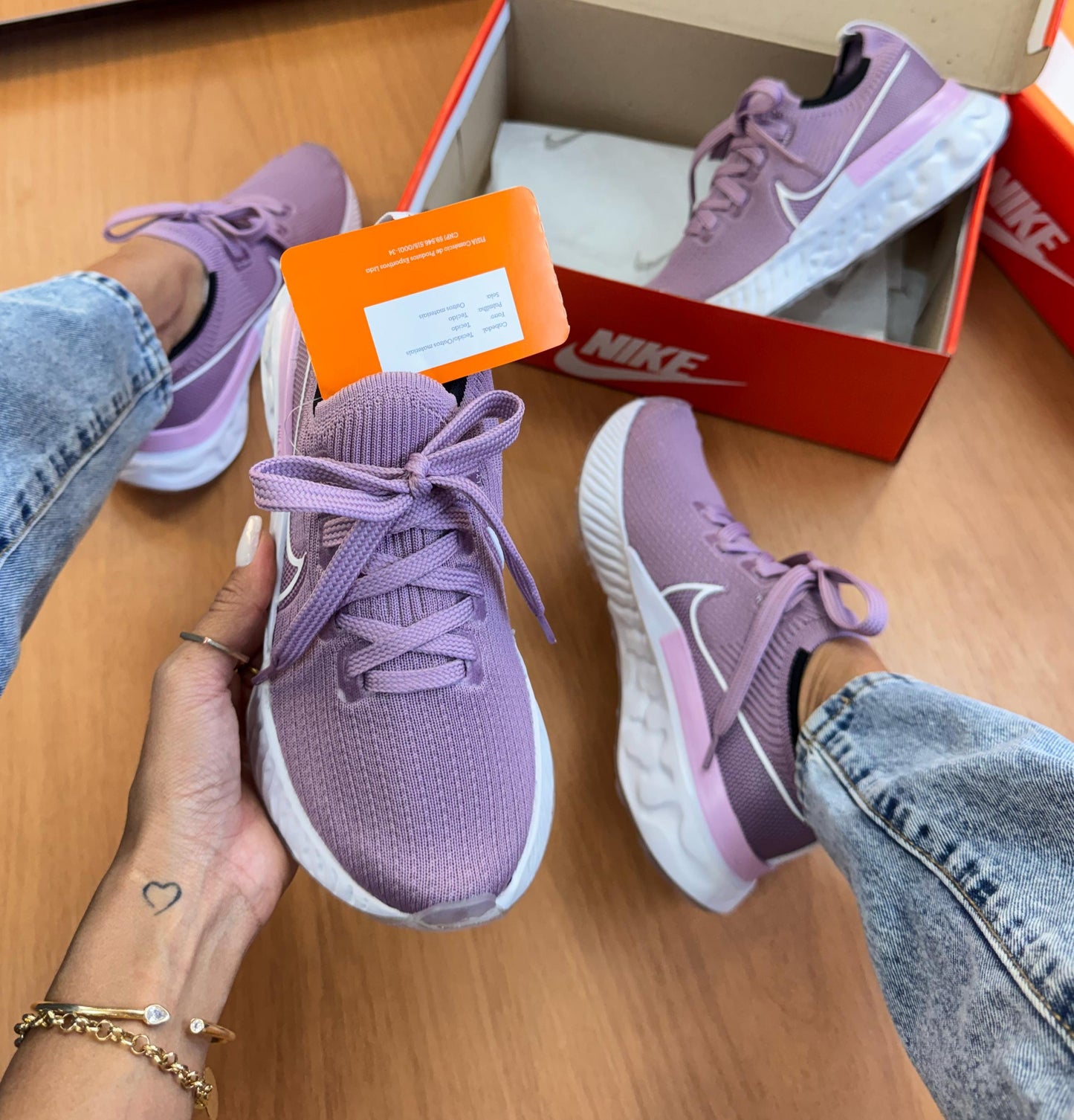 Nike Infinity React Flyknit Lilás Prime (Feminino) – 34 ao 39 | Forma normal | R$ 399,00 | Tênis Divas