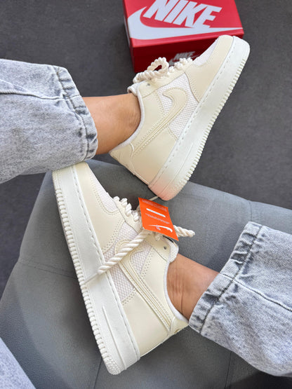 Tênis Nike Air Force Vanilla Cordão Prime