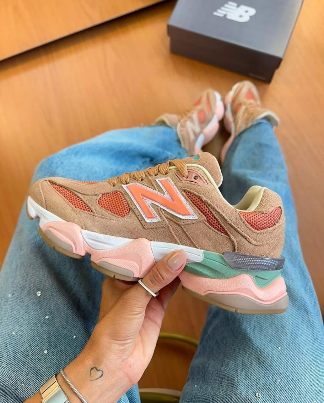 Tênis New Balance 9060 Sea Salt Colorway Couro Legítimo