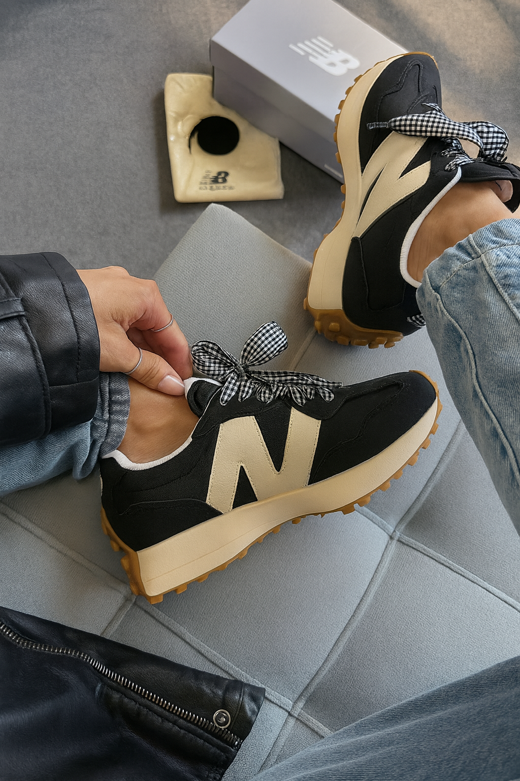 Tênis New Balance 327 Black Vegan Vintage Prime