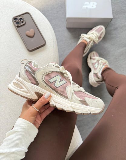 Tênis New Balance 530 Vanilla Rose Luxo