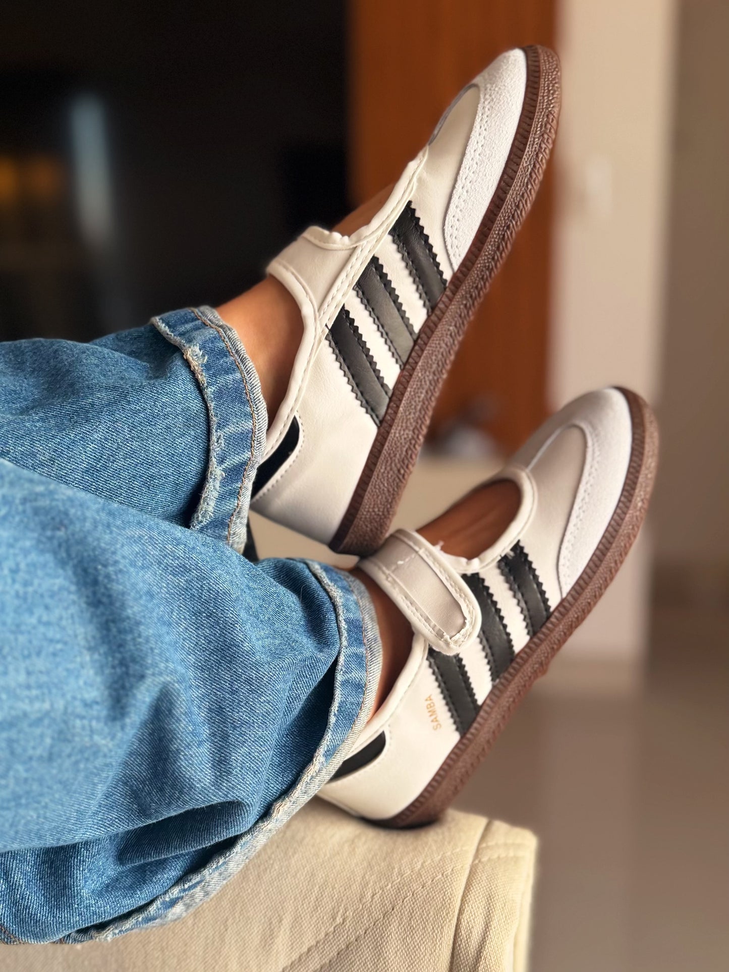 Sapatilha Adidas Samba Mary Jane Flat Branco e Preto Premium