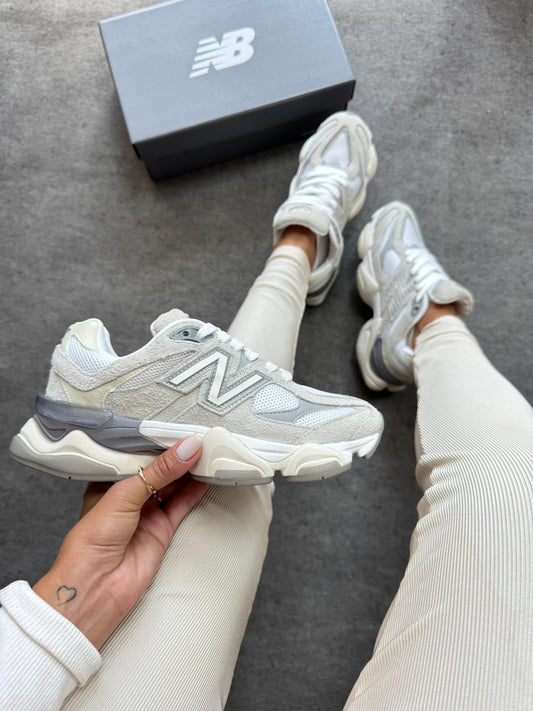 Tênis New Balance 9060 Sea Salt Cinza Prime Couro Legítimo