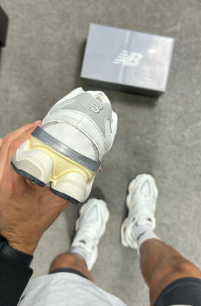Tênis New Balance 9060 Sea Salt Branco Masculino Couro Legítimo