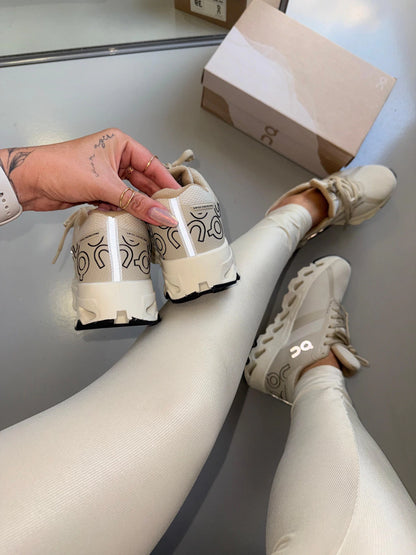 Tênis On Cloud Off White Prime + Meia Soquete