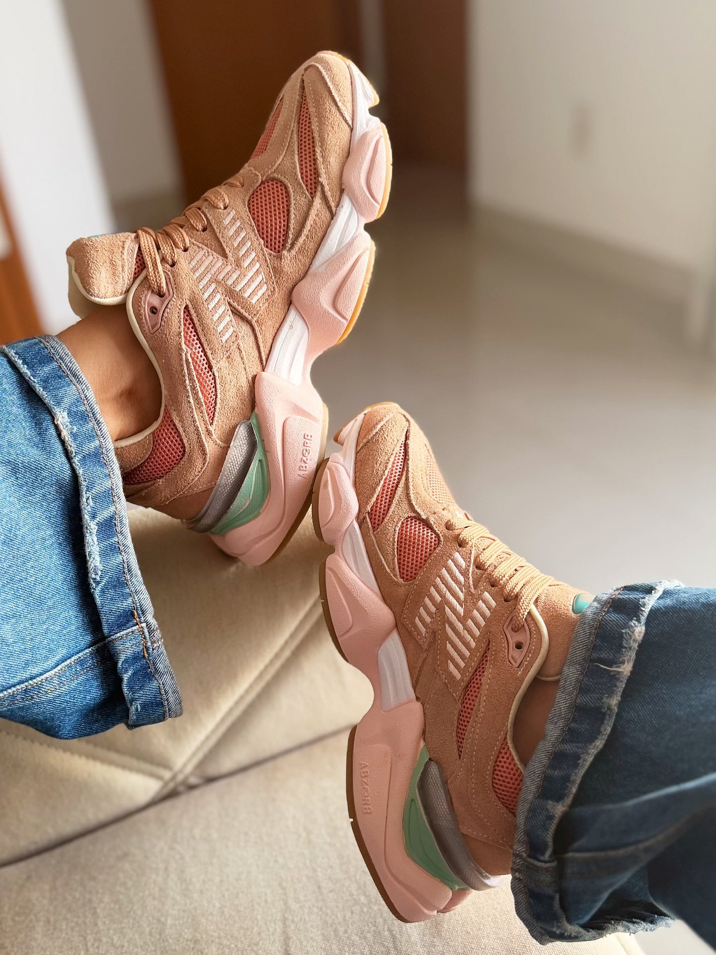 Tênis New Balance 9060 Sea Salt Colorway Couro Legítimo