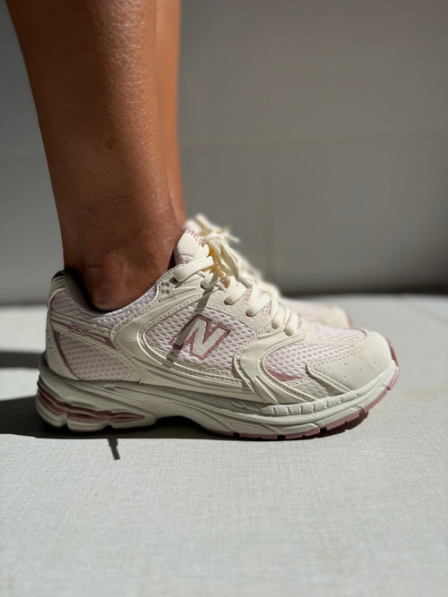 Tênis New Balance 530 Off White Rosa