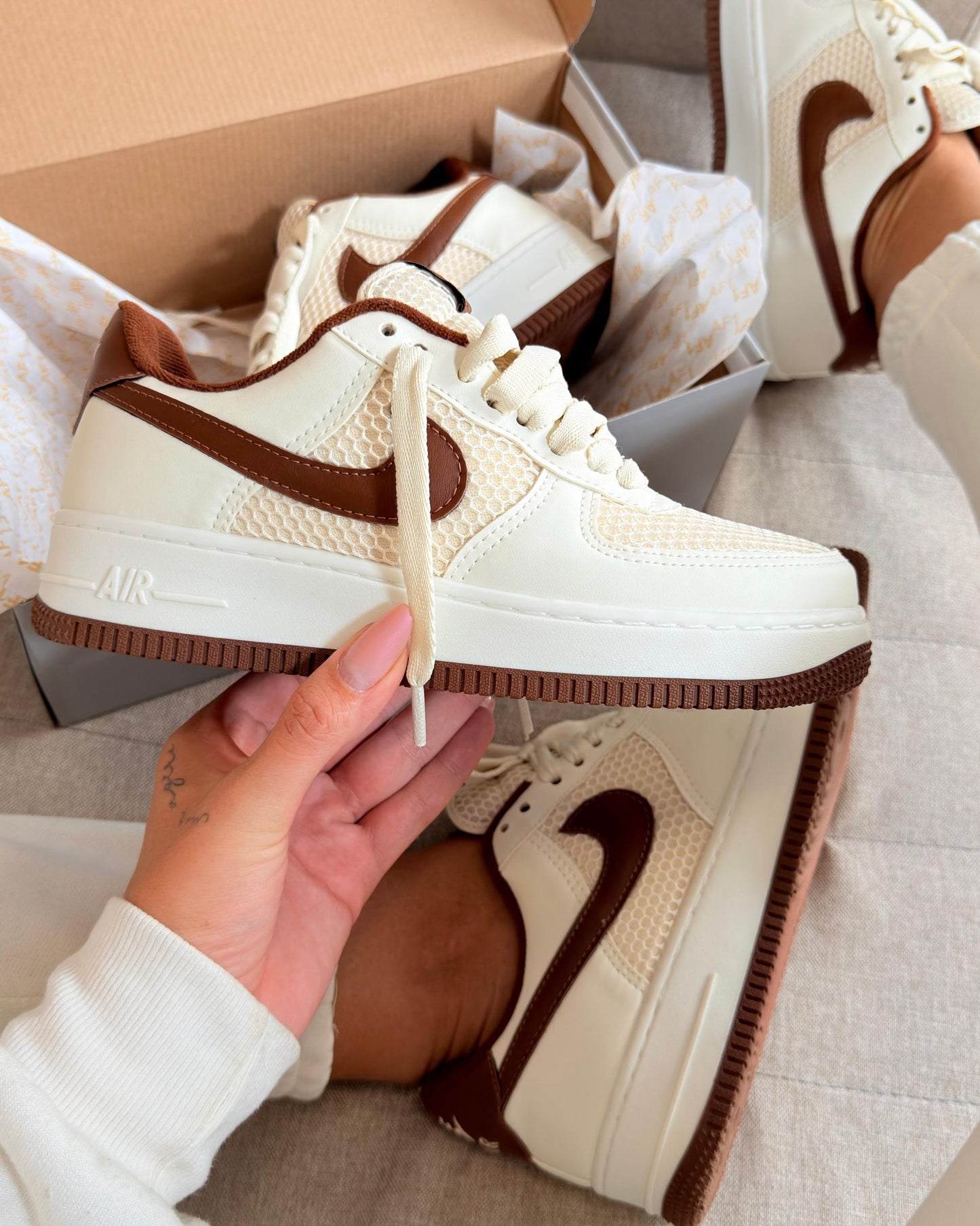 Tênis Nike Air Force Off Castanho Premium