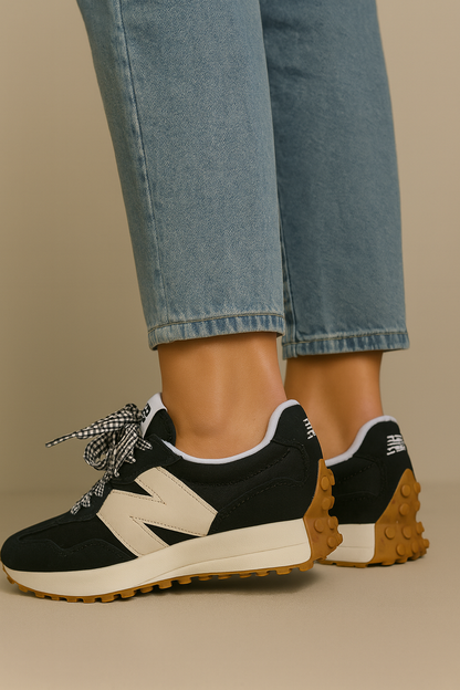 Tênis New Balance 327 Black Vegan Vintage Prime