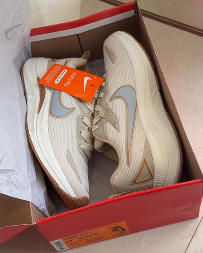 Tênis Nike Running Est 1972 Off White e Caramelo Prime