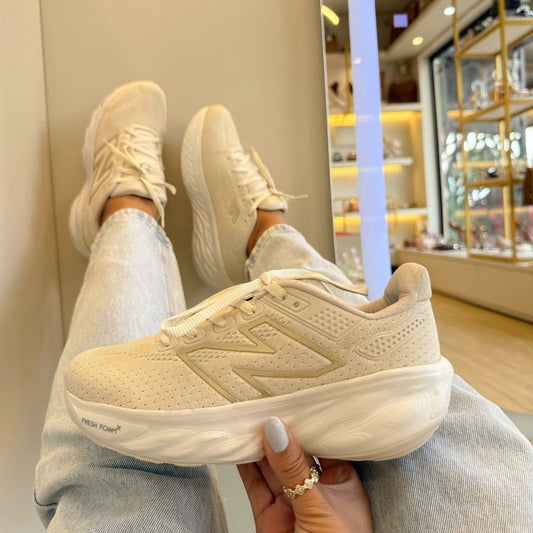 Tênis New Balance Fresh Faam 1080 Off Ouro Prime