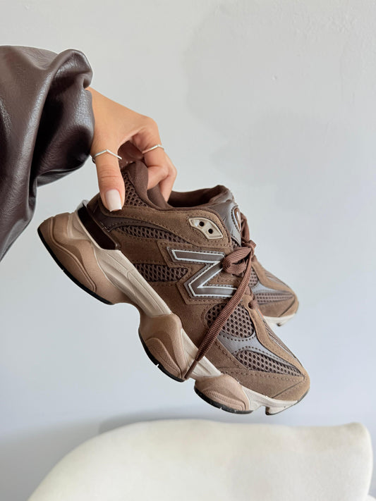Tênis New Balance 9060 Sea Salt Chocolate Prime