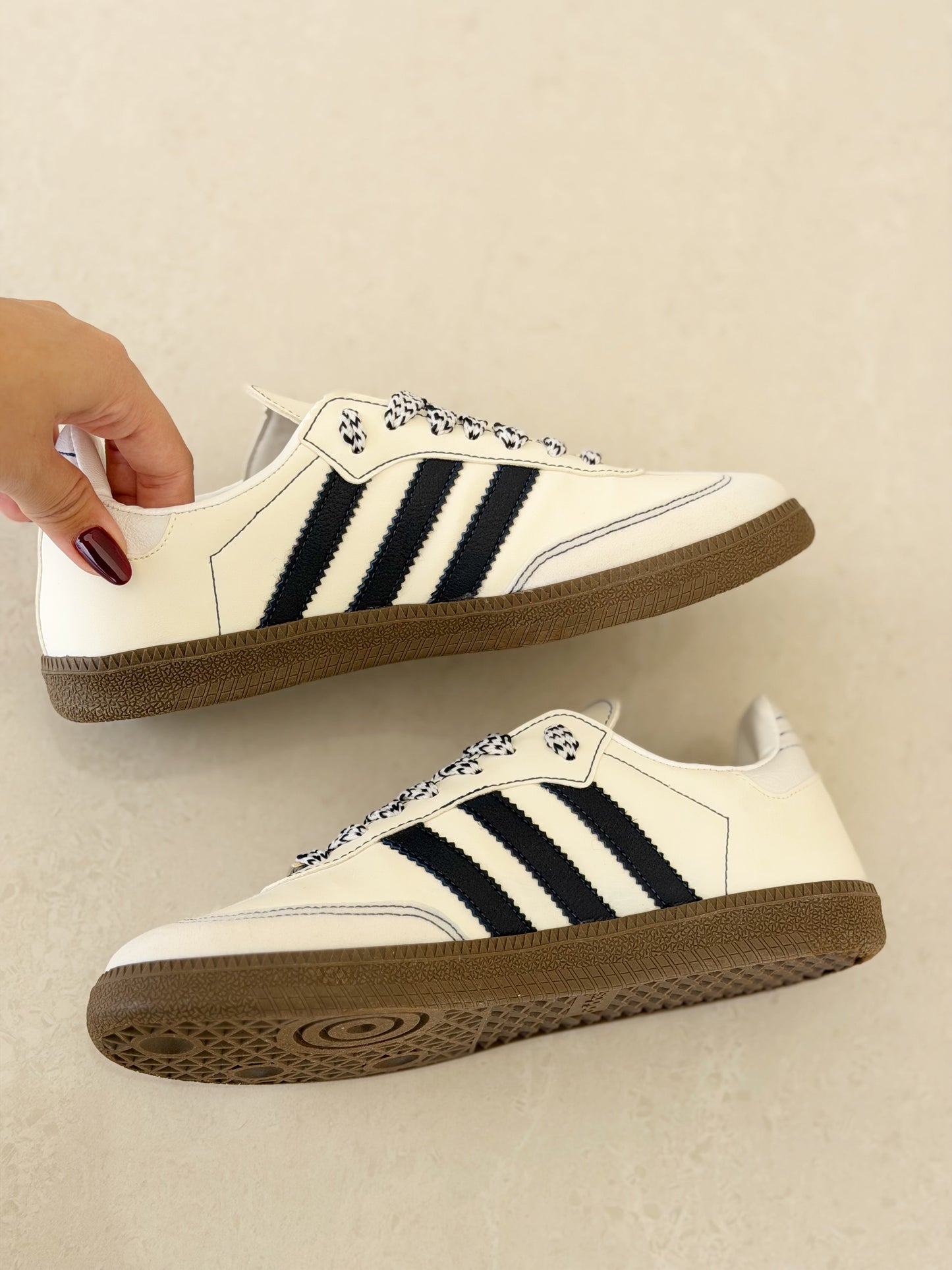 Tênis Adidas Samba OG Off White Dark Blue Vegan Prime