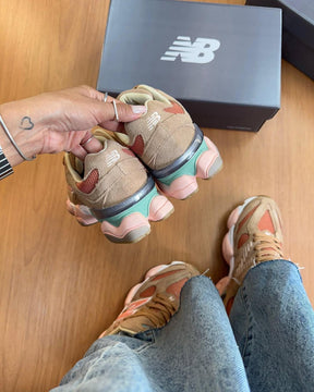 Tênis New Balance 9060 Sea Salt Colorway Couro Legítimo