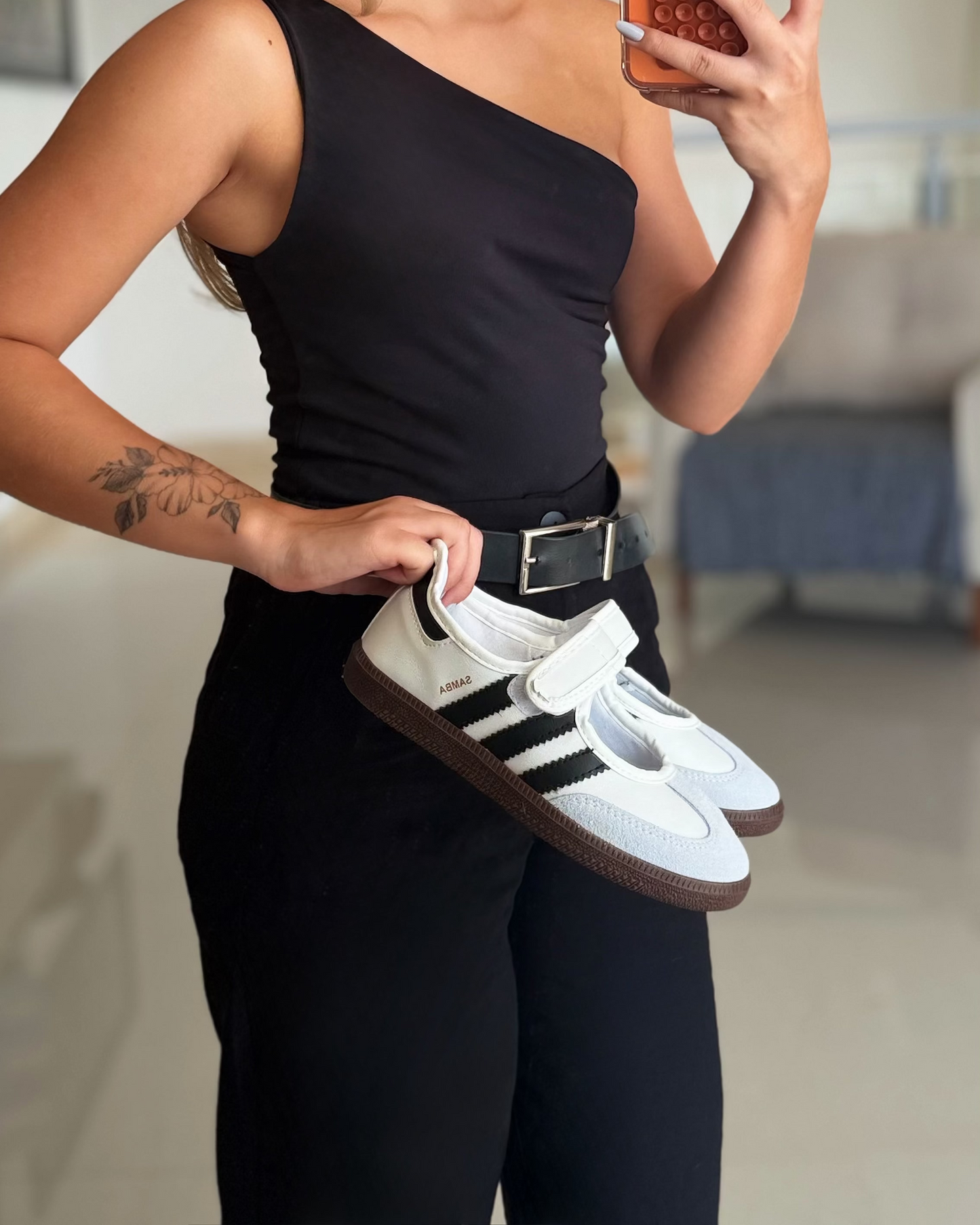 Sapatilha Adidas Samba Mary Jane Flat Branco e Preto Premium