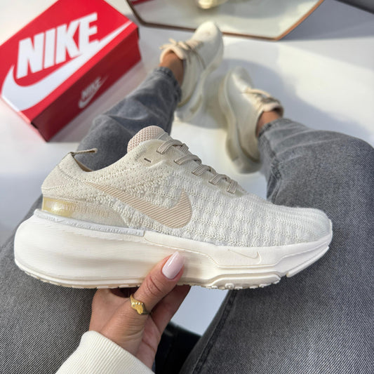 Tênis Nike Zoom X Invicible Run 3 Vanilla Cream