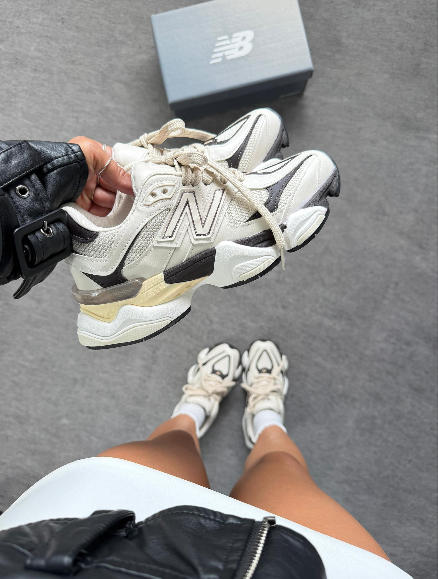 Tênis New Balance 9060 Sea Salt Vanilla Black Couro Legítimo