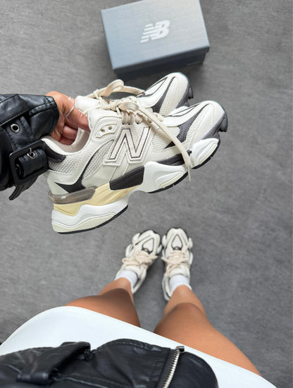 Tênis New Balance 9060 Sea Salt Vanilla Black Couro Legítimo
