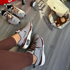 Tênis Nike Zoom X Invincible 3 Cinza e Marrom Premium