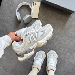 Tênis New Balance 9060 Sea Salt Cinza Prime Couro Legítimo